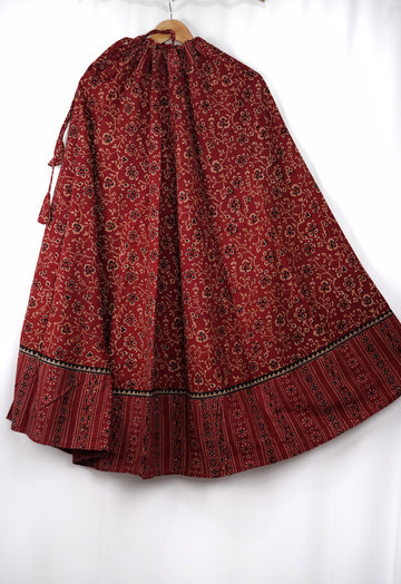 Gulrukh Skirt – Rust Floral Charm