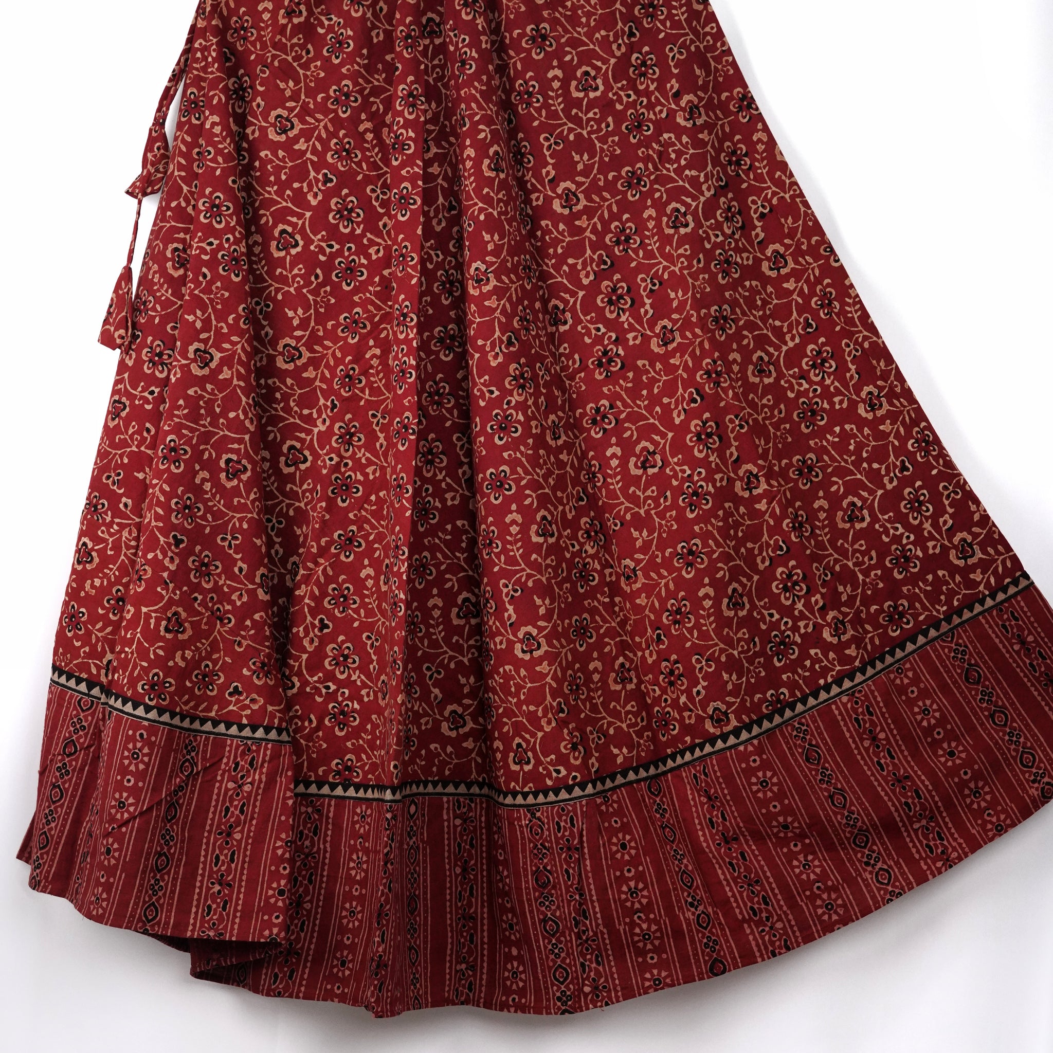 Gulrukh Skirt – Rust Floral Charm