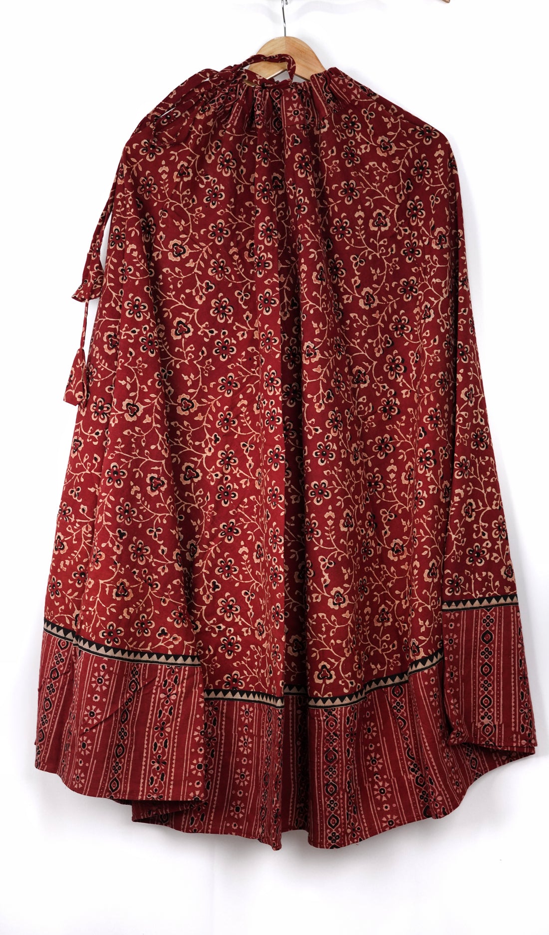 Gulrukh Skirt – Rust Floral Charm