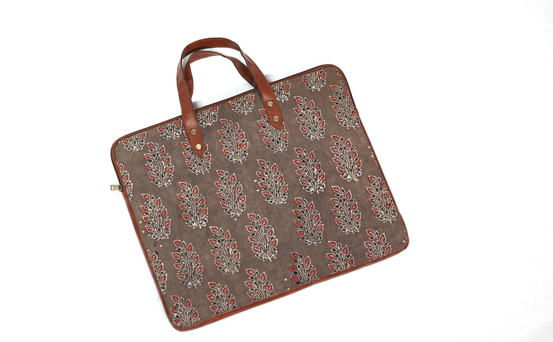 Sand Print Laptop Sleeve