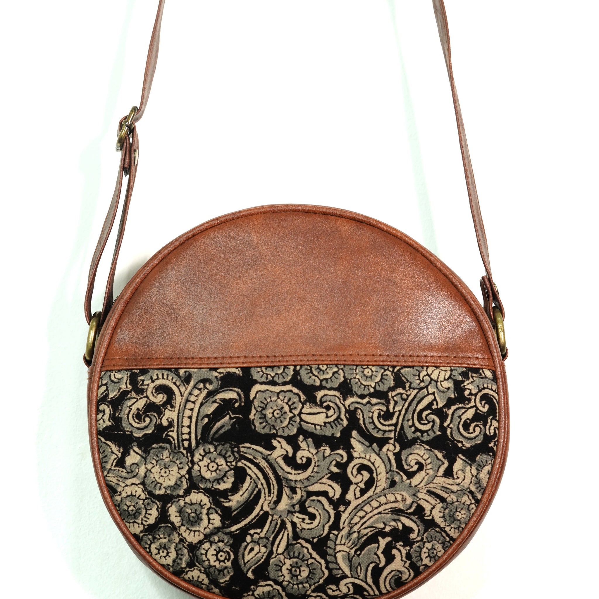 Earth Loop Round Sling Bag