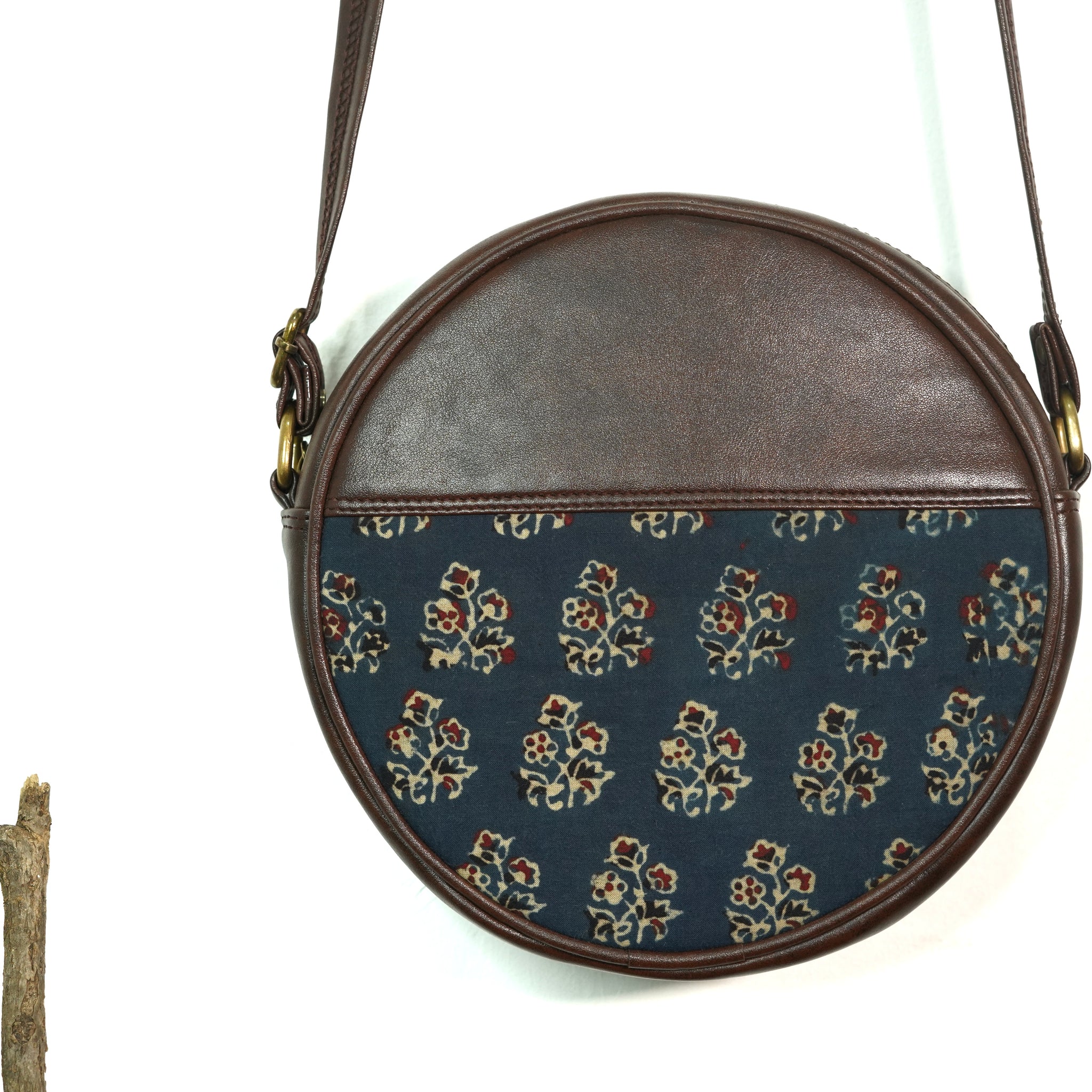 Midnight Loop Round Sling Bag