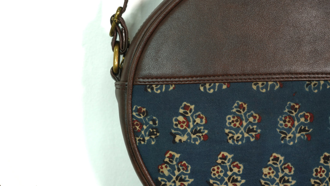 Midnight Loop Round Sling Bag